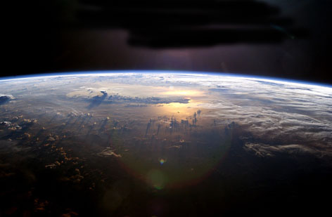earth_specular.jpg